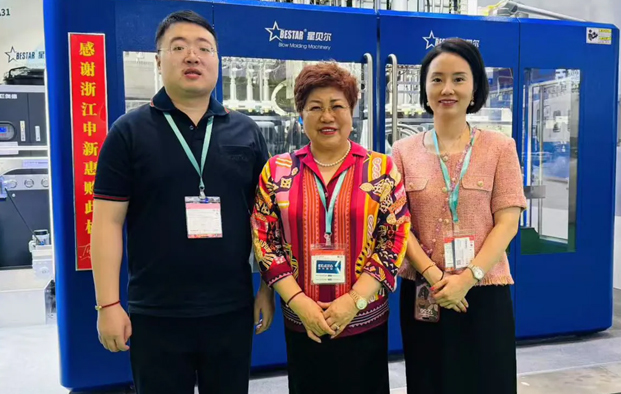 Suzhou Xingbeier İçi Boş Şekillendirme Equipment Co, Ltd.